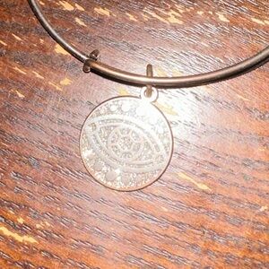 Alex and ani retired